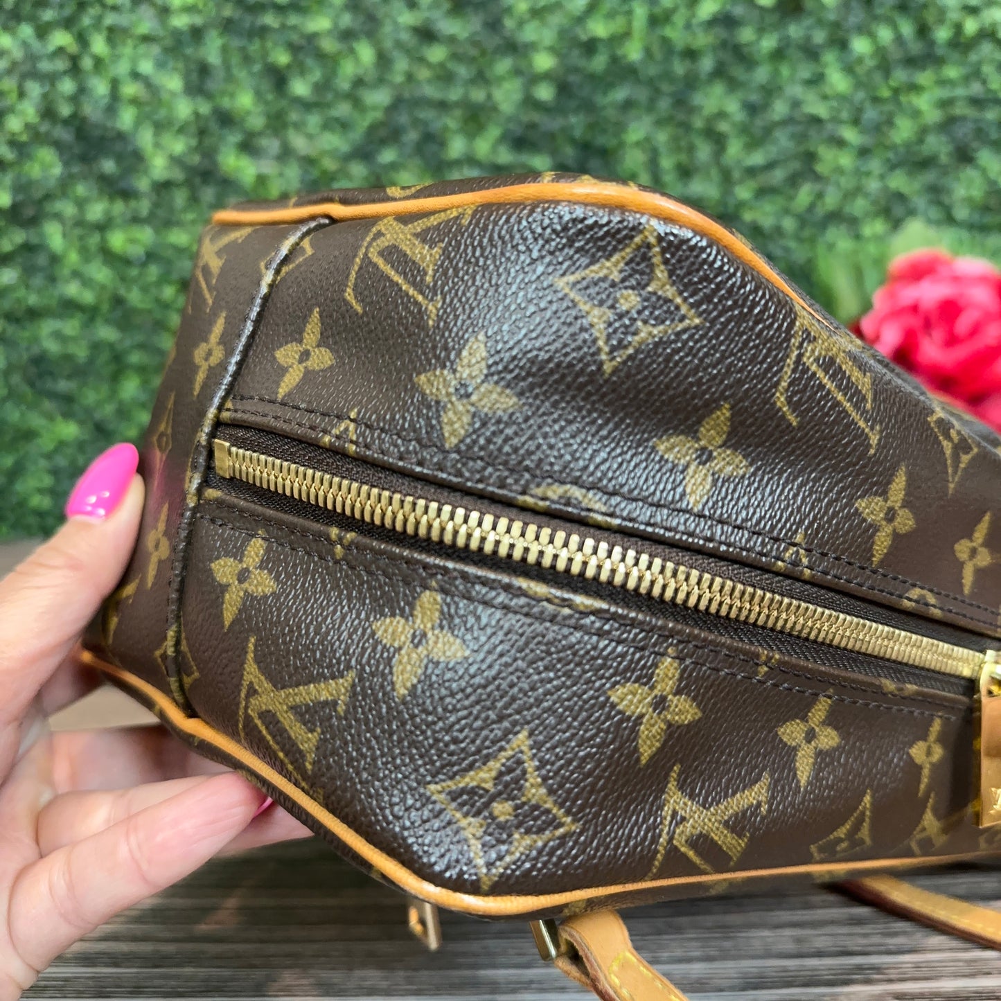 Louis Vuitton Monogram Canvas Cite MM Shoulder Bag
