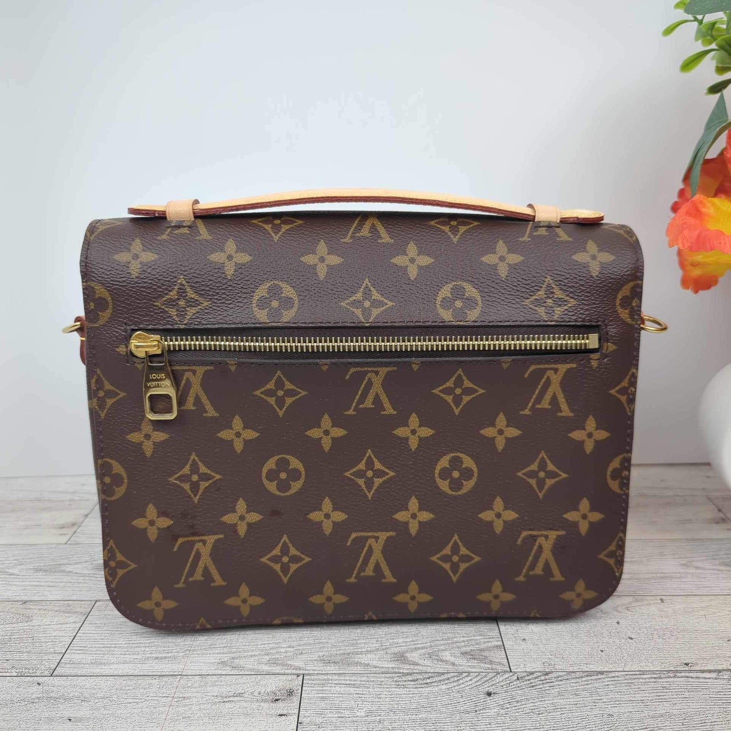 Louis Vuitton Monogram Pochette Metis