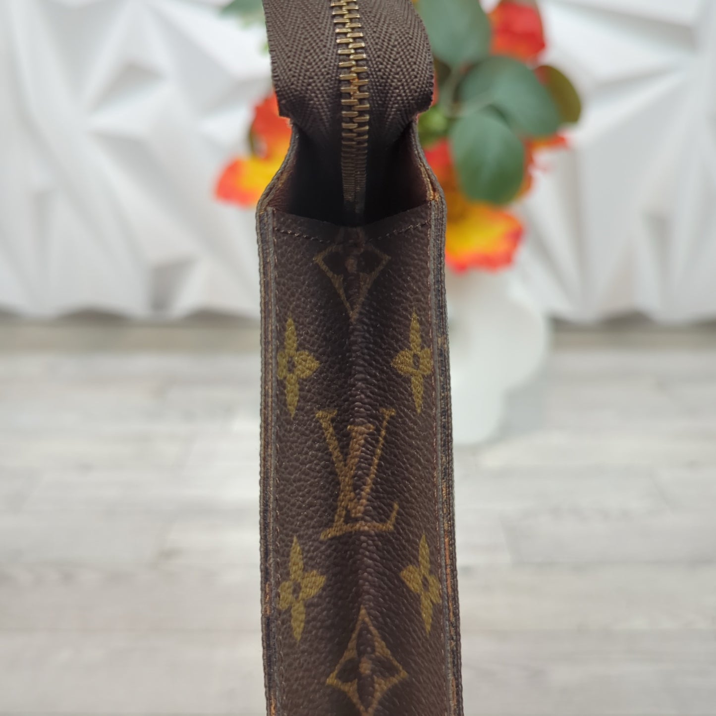 Louis Vuitton Toiletry 26