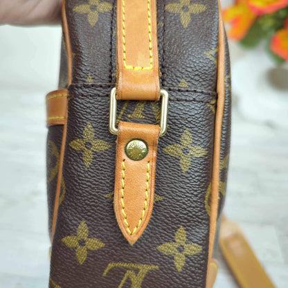 Louis Vuitton Trocadero 27 Crossbody Bag