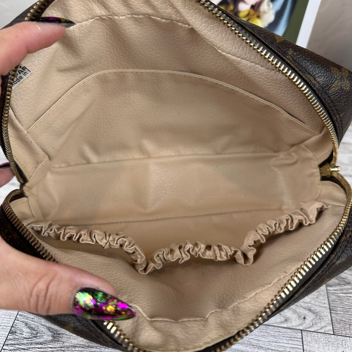 Louis Vuitton Trousse 23