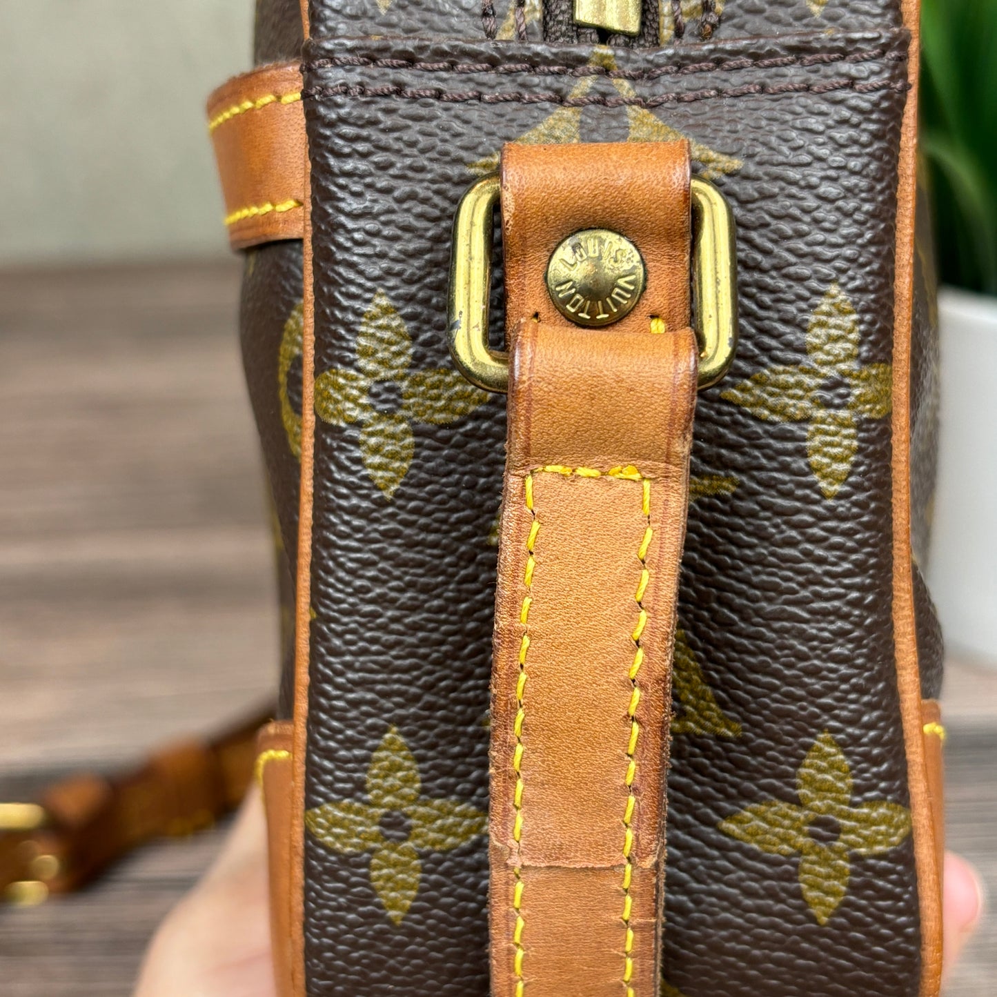 Louis Vuitton Trocadero 23 Crossbody Bag