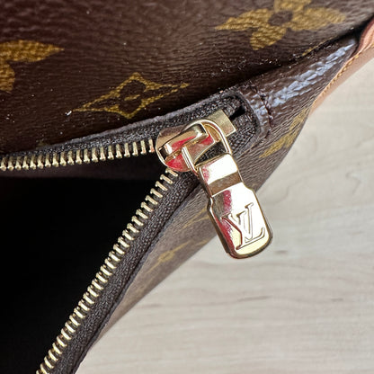 Louis Vuitton Menilmontant GM