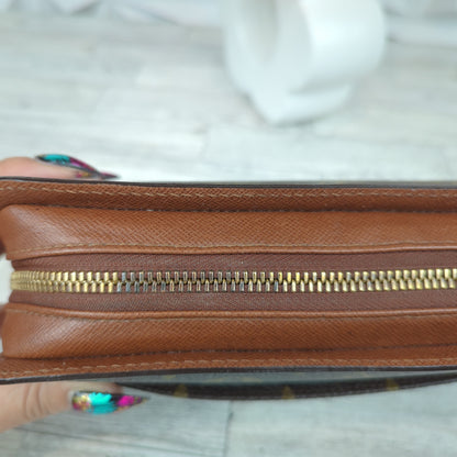 Louis Vuitton Orsay Clutch
