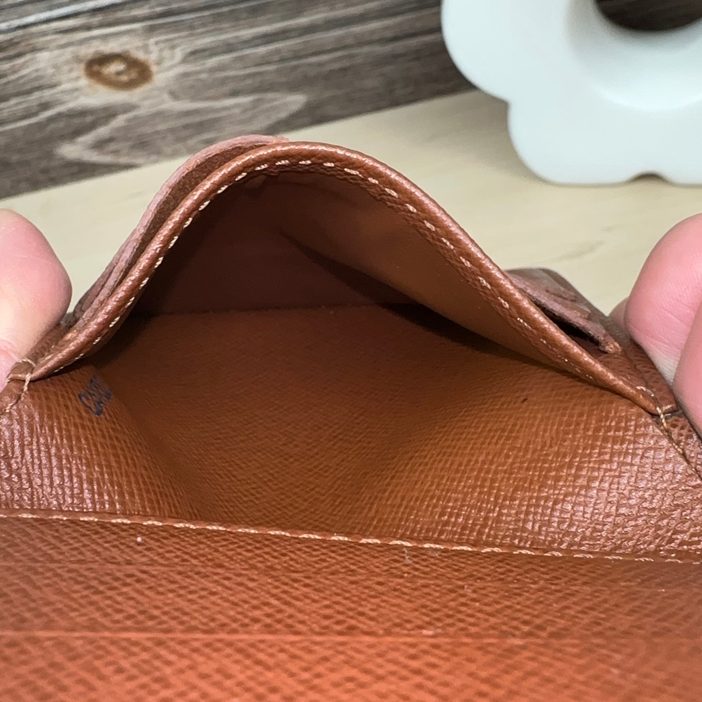 Louis Vuitton Men Bifold Wallet