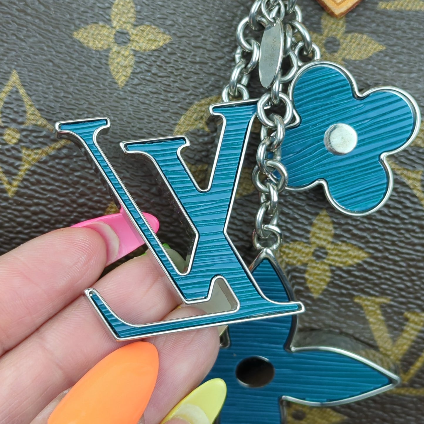 Cyan Fleur D'Epi Bag Charm