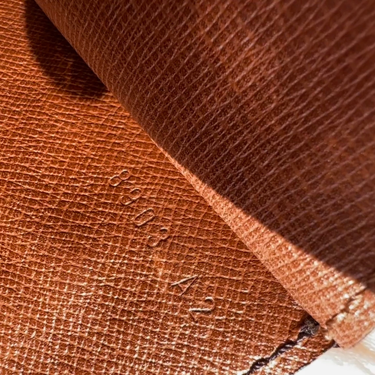 Louis Vuitton Vintage Monceau 28