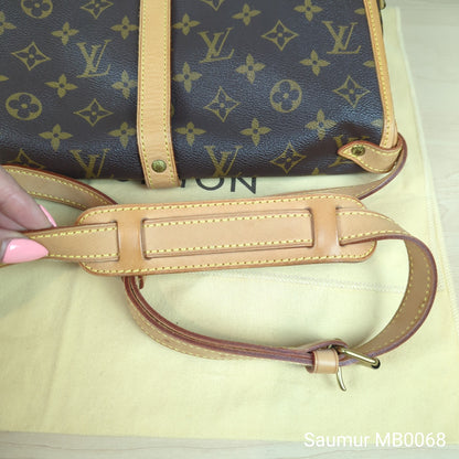 Louis Vuitton Monogram Saumur 30 Messenger Bag