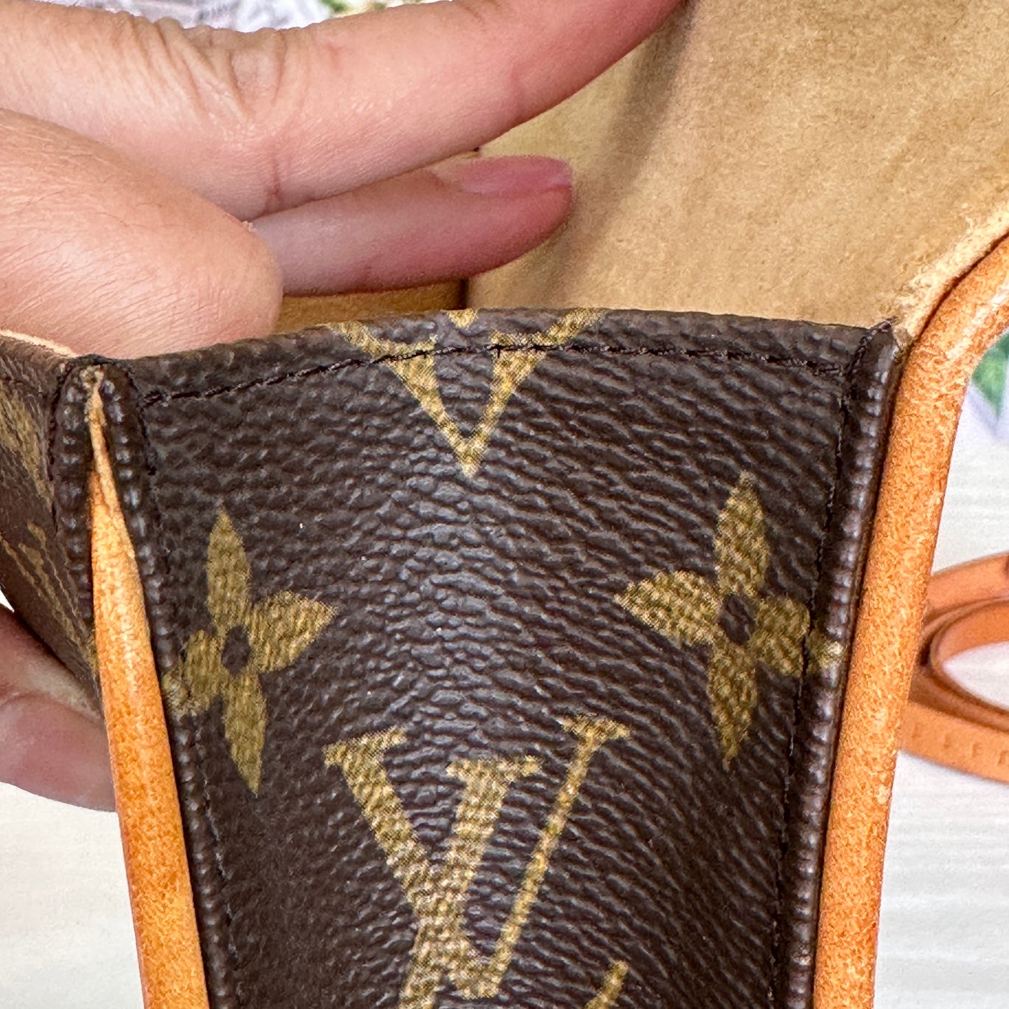 Louis Vuitton Monogram Pochette Florentine