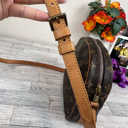 Louis Vuitton Monogram Sac Senlis