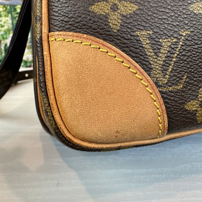 Louis Vuitton Nile GM Crossbody Bag Monogram Canvas