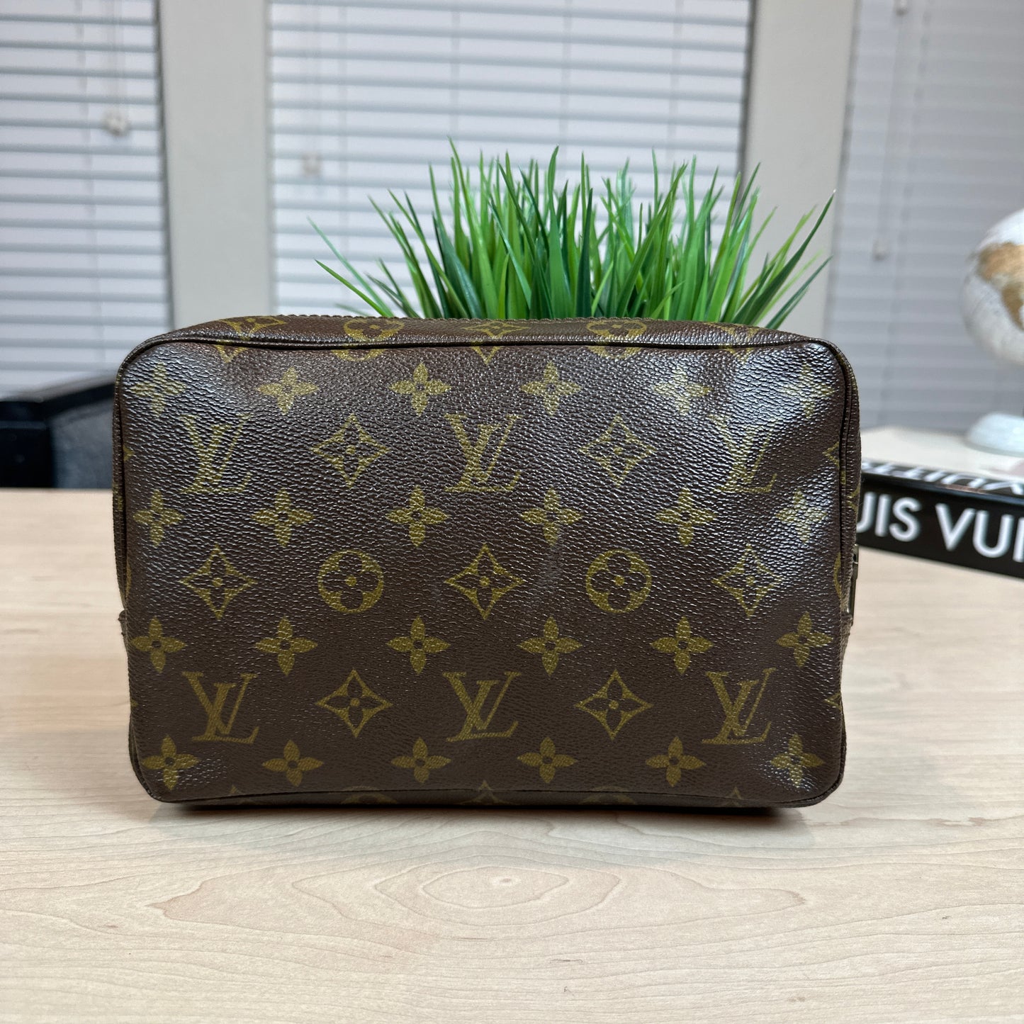 Louis Vuitton Vintage Trousse 23