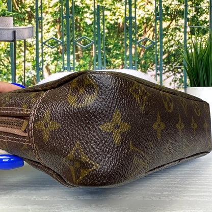 Louis Vuitton Trousse Toilet 23