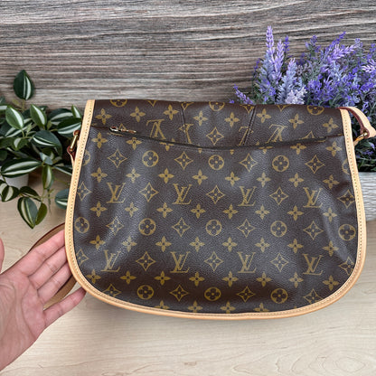 Louis Vuitton Menilmontant GM