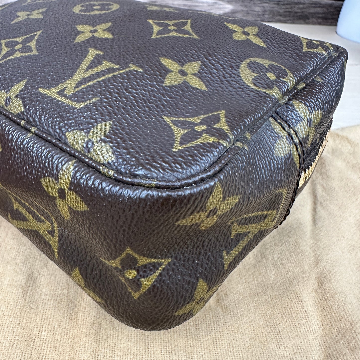 Louis Vuitton Trousse 18 Monogram
