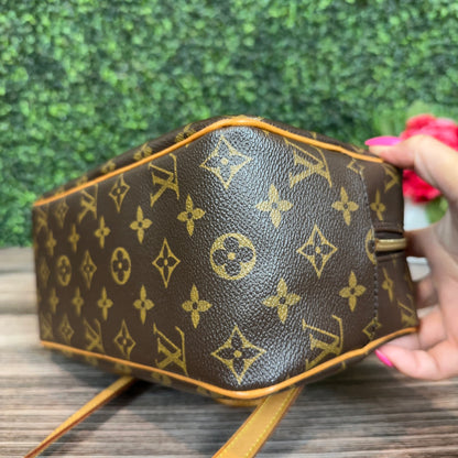 Louis Vuitton Monogram Canvas Cite MM Shoulder Bag