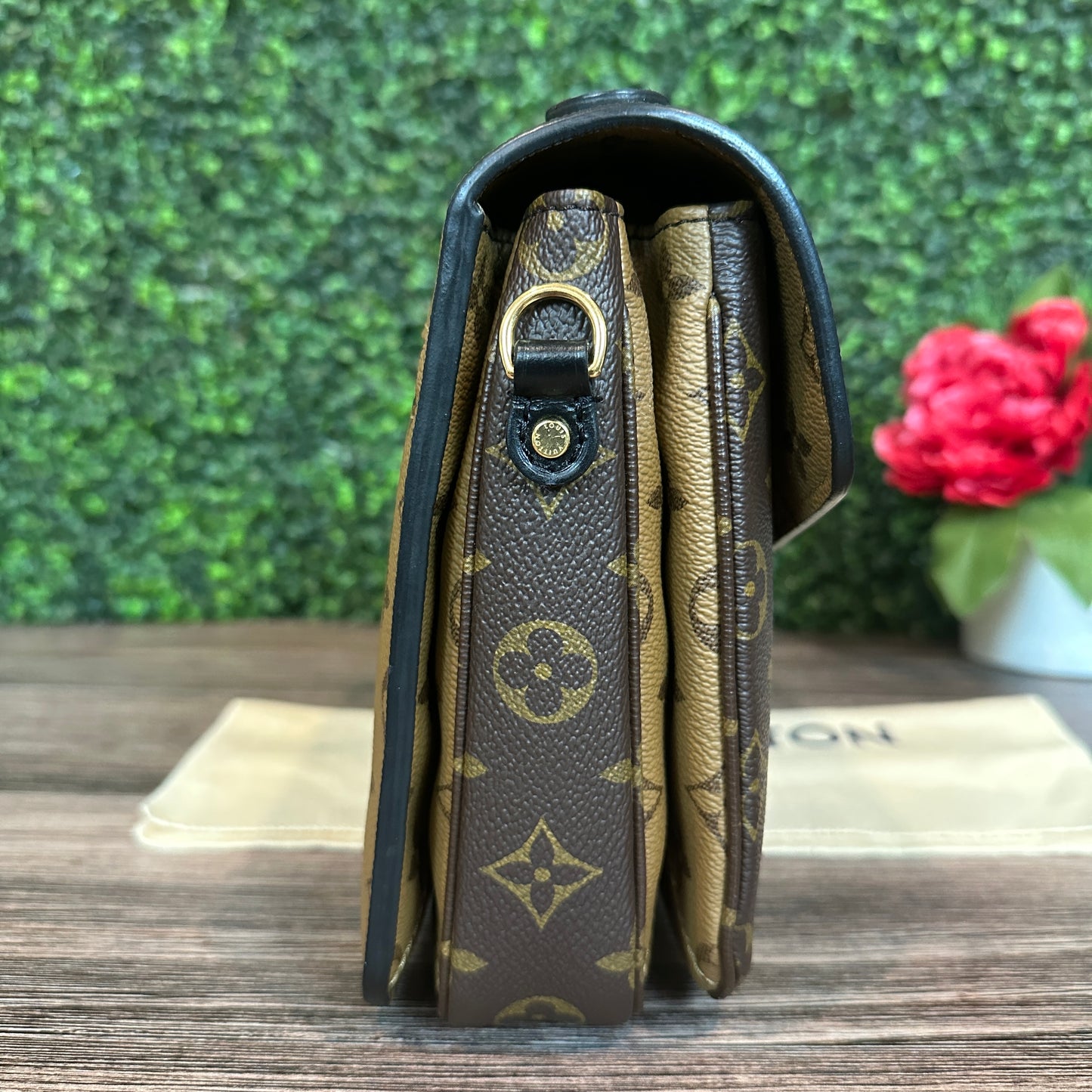Louis Vuitton Reverse Monogram Pochette Metis