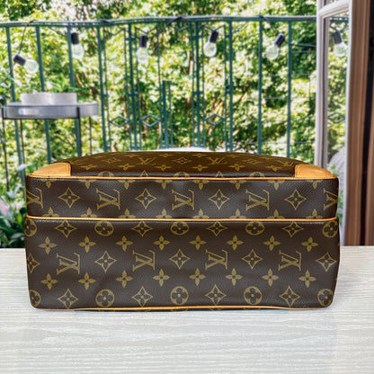 Louis Vuitton Nile GM Crossbody Bag Monogram Canvas