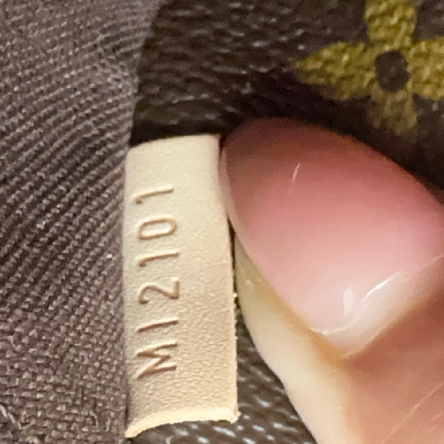 Louis Vuitton Menilmontant GM