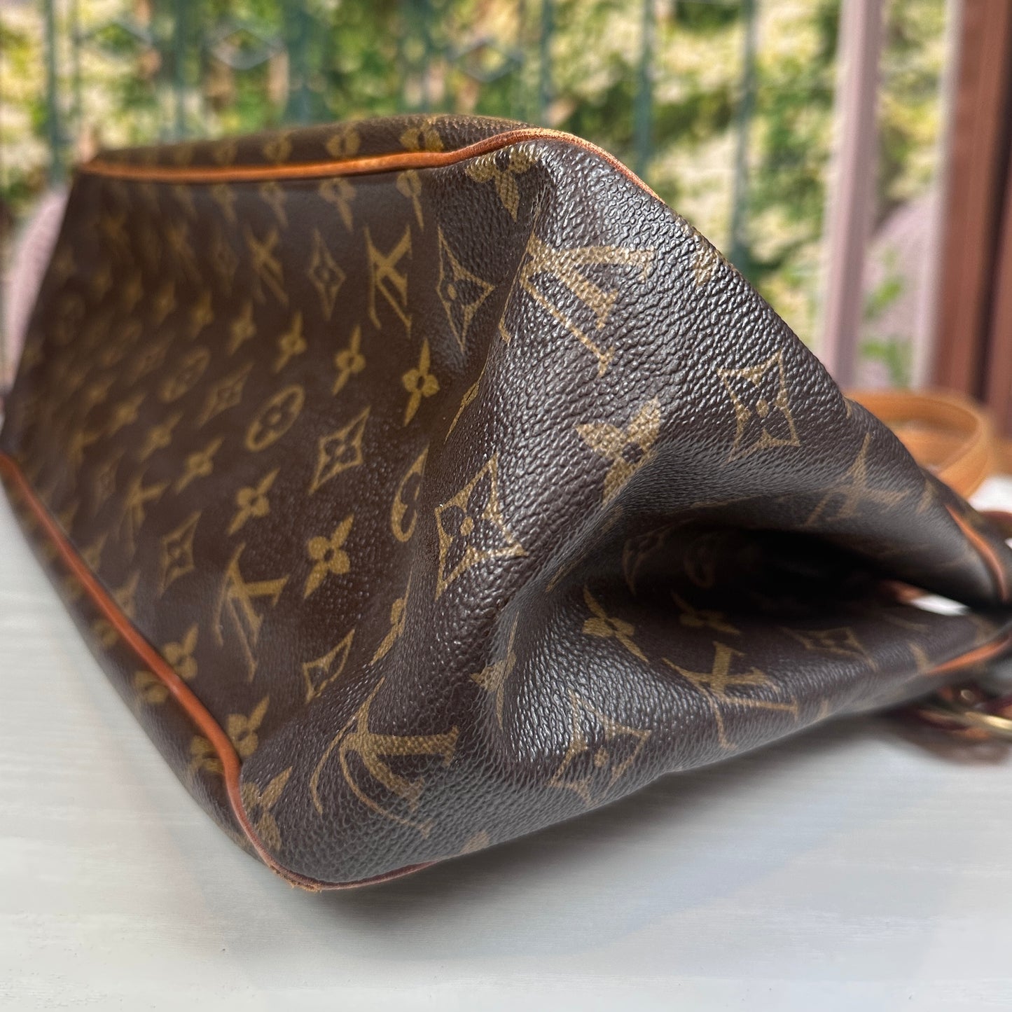 Louis Vuitton Batignolles Horizontal Tote