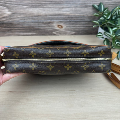 Louis Vuitton Trocadero 27 Crossbody Bag