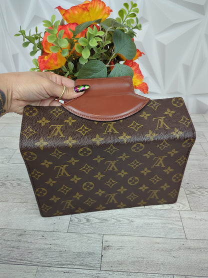 Louis Vuitton Chaillot Clutch