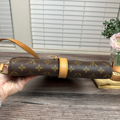 Louis Vuitton Monogram Chantilly GM Crossbody