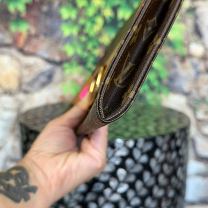 Louis Vuitton Lena Clutch