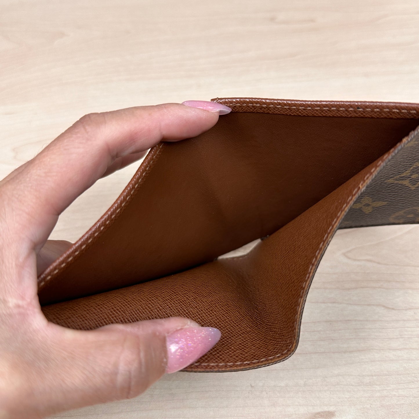 Louis Vuitton Men Bifold Wallet