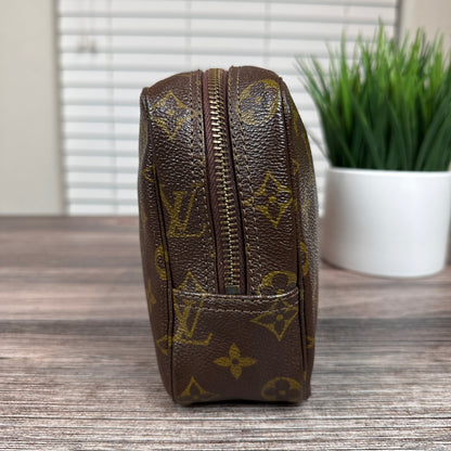 Louis Vuitton Trousse 23 Cosmetic Pouch