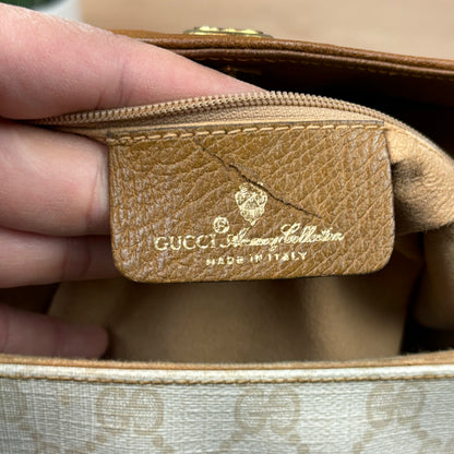 Gucci Vintage GG
Supreme Cream Shoulder Bag