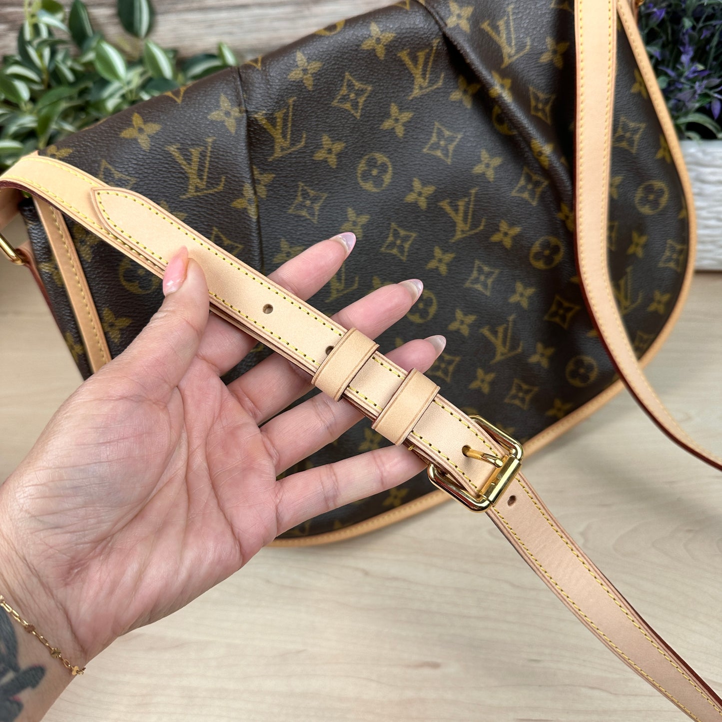 Louis Vuitton Menilmontant GM