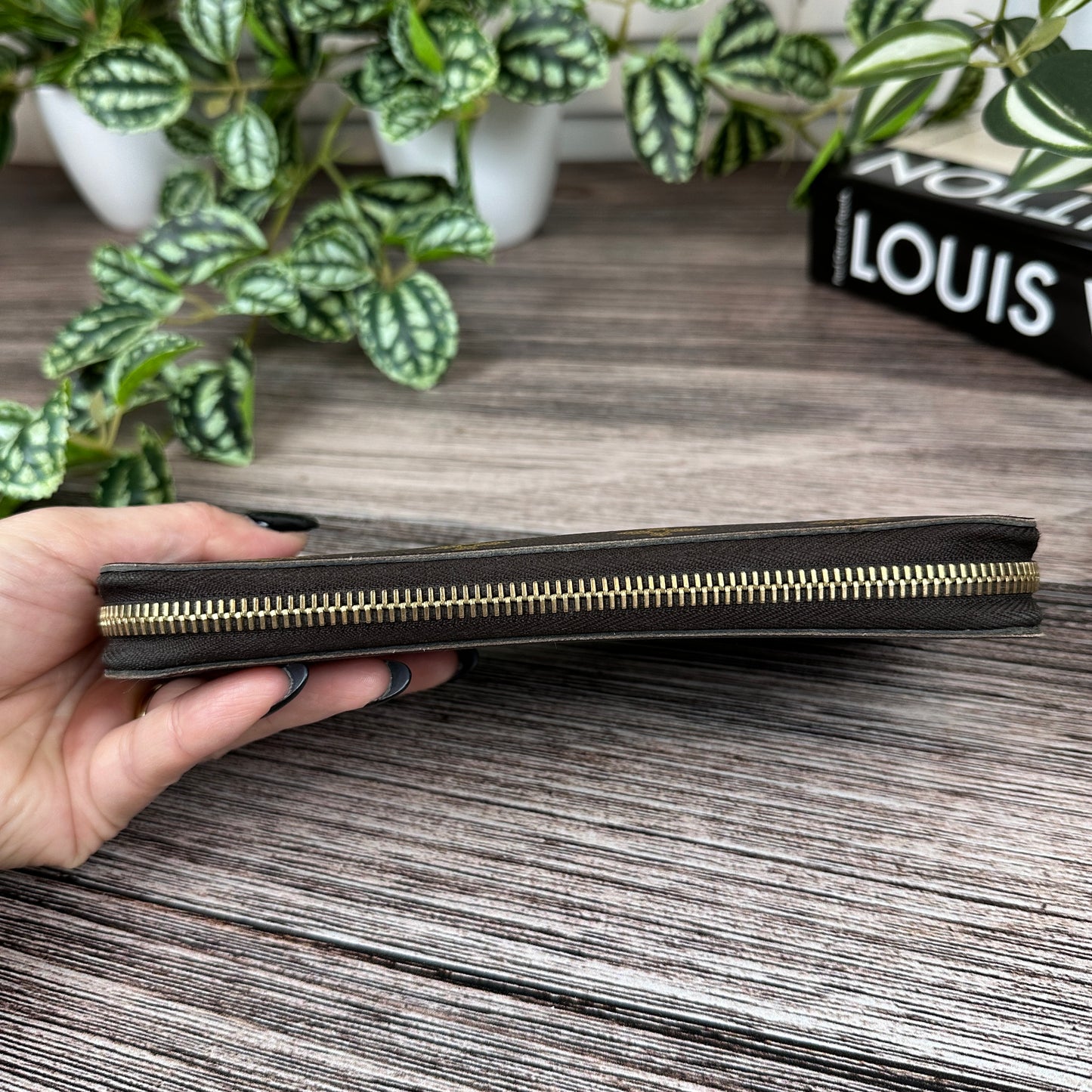 Louis Vuitton Monogram Zippy Wallet Fuchsia
