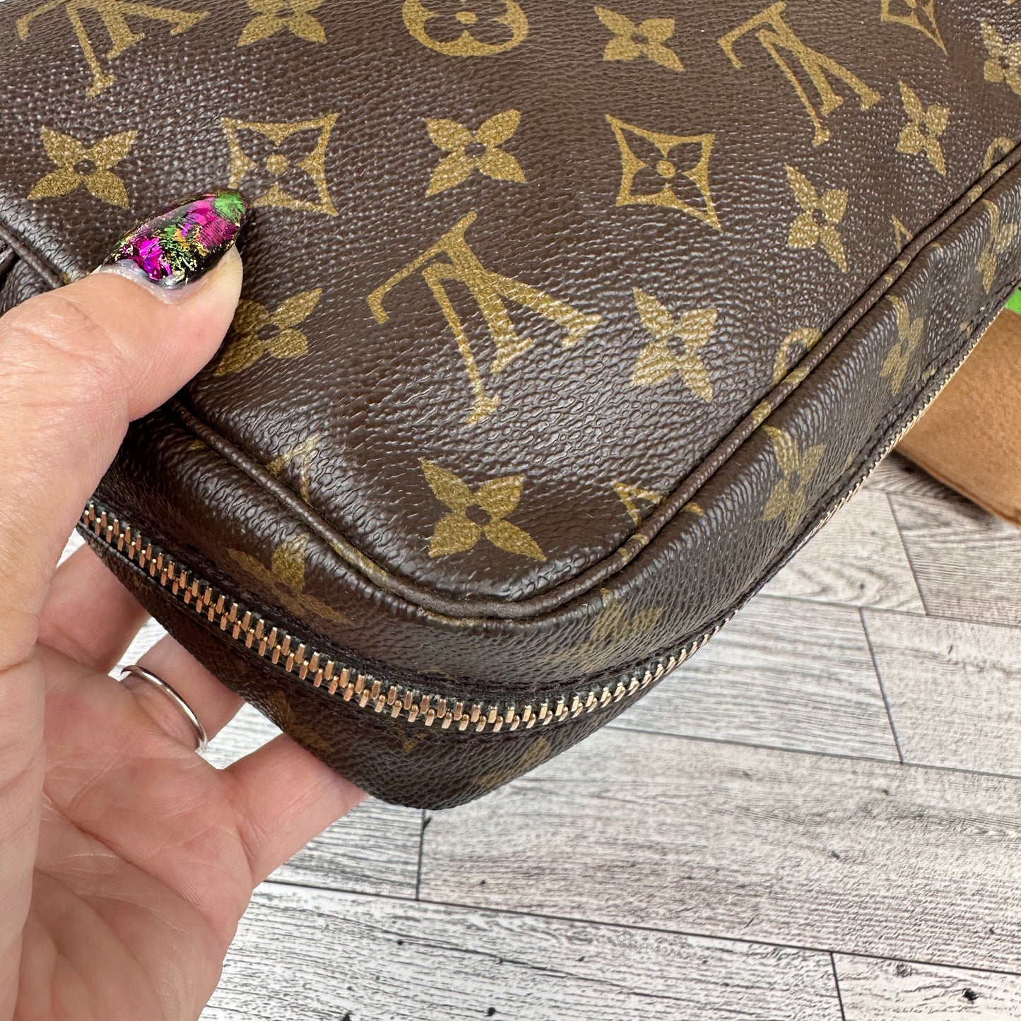 Louis Vuitton Trousse 23