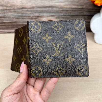 Louis Vuitton Men Bifold Wallet