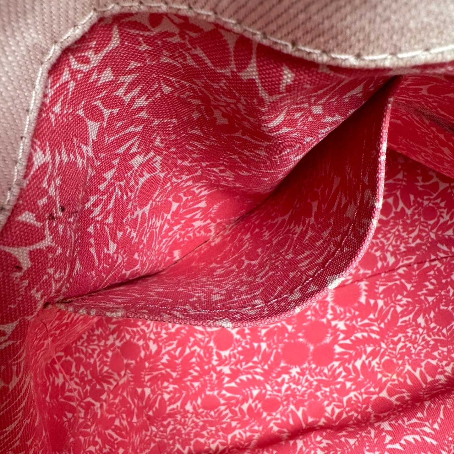 Louis Vuitton Corail Cotton Canvas Articles De Voyage Cabas MM Bag