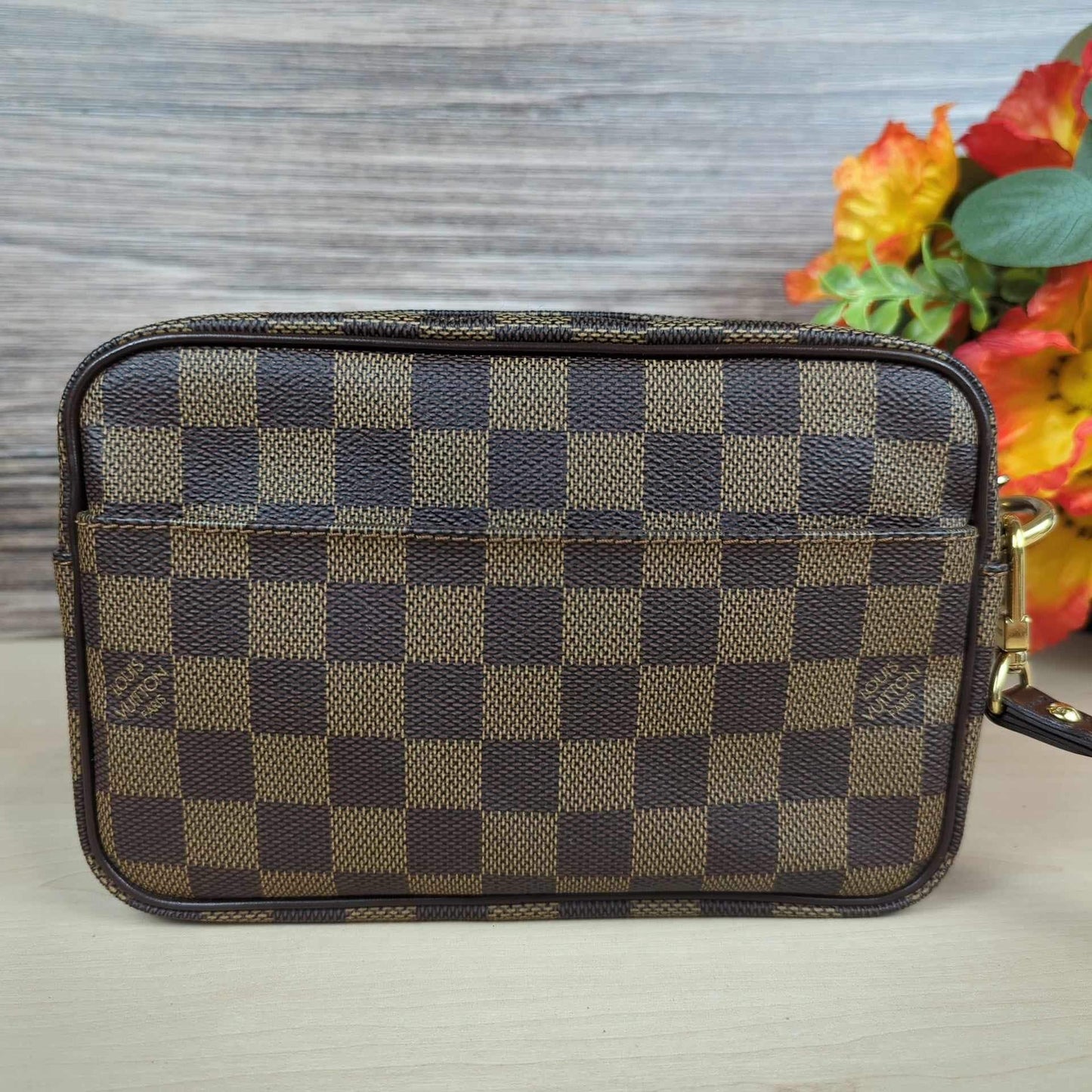 Louis Vuitton Damier Canvas Macao Wristlet Clutch