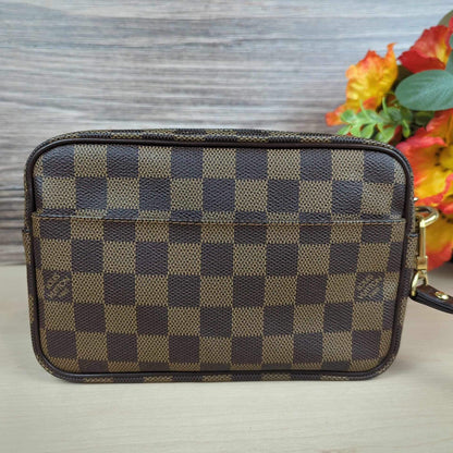Louis Vuitton Damier Canvas Macao Wristlet Clutch