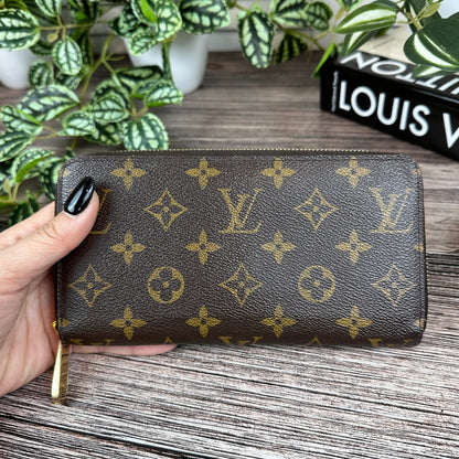 Louis Vuitton Monogram Zippy Wallet Fuchsia