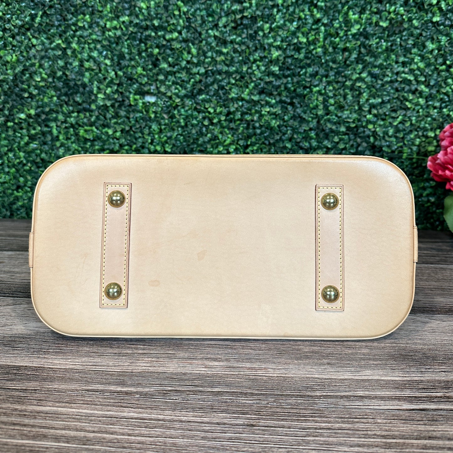 Louis Vuitton Alma MM Monogram