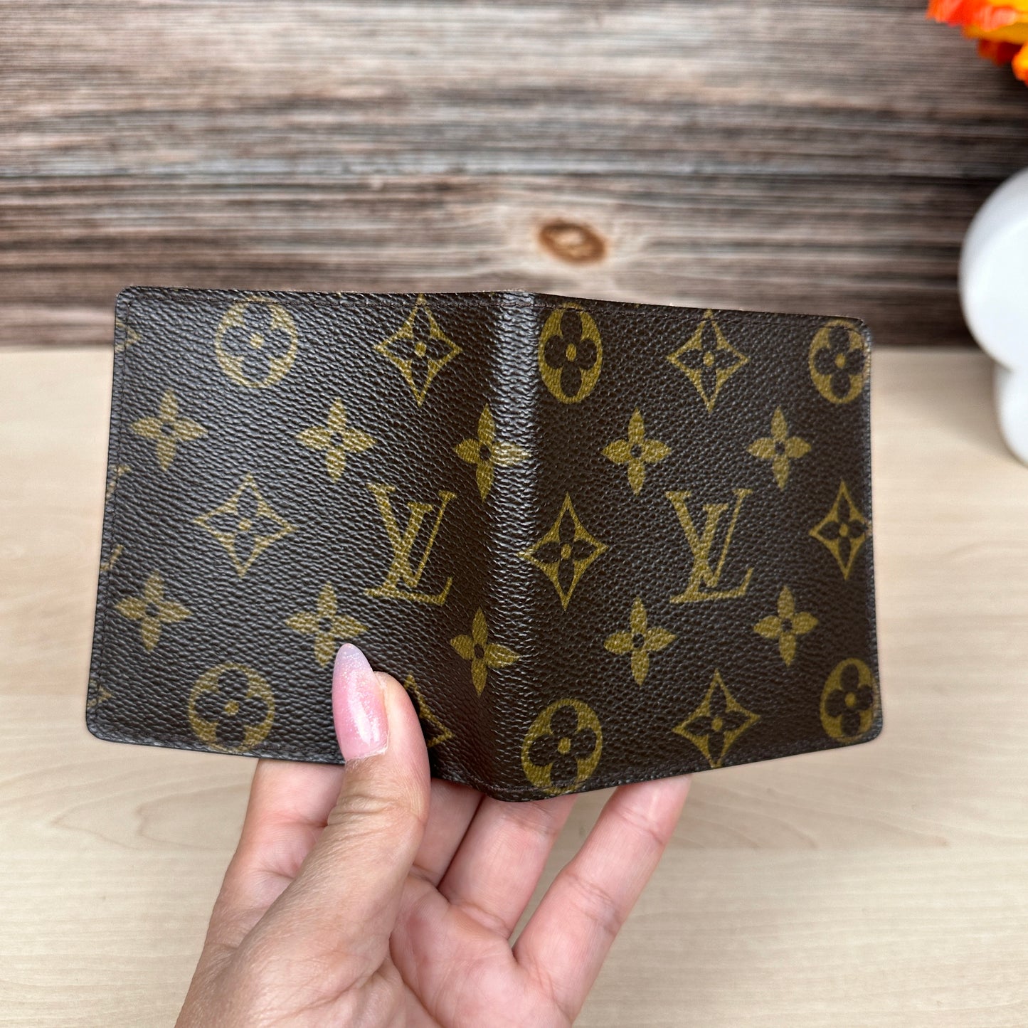 Louis Vuitton Men Bifold Wallet