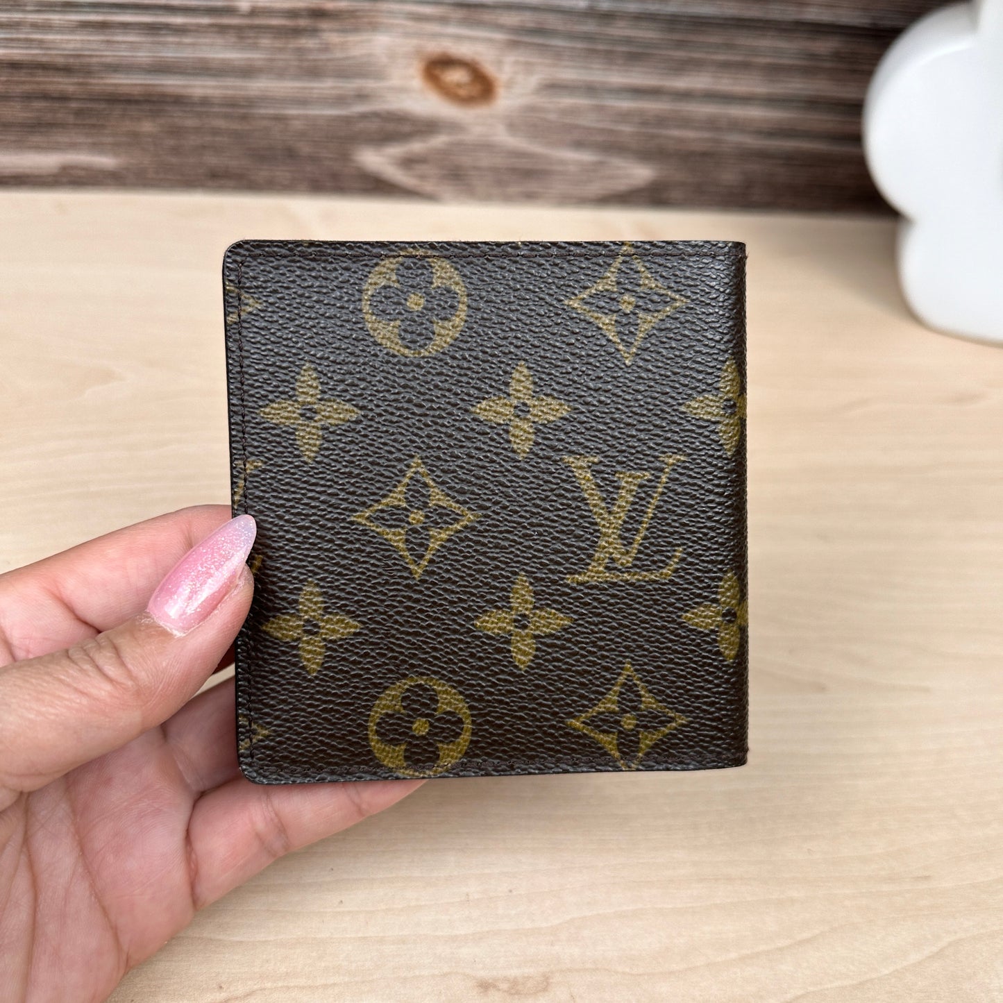 Louis Vuitton Men Bifold Wallet