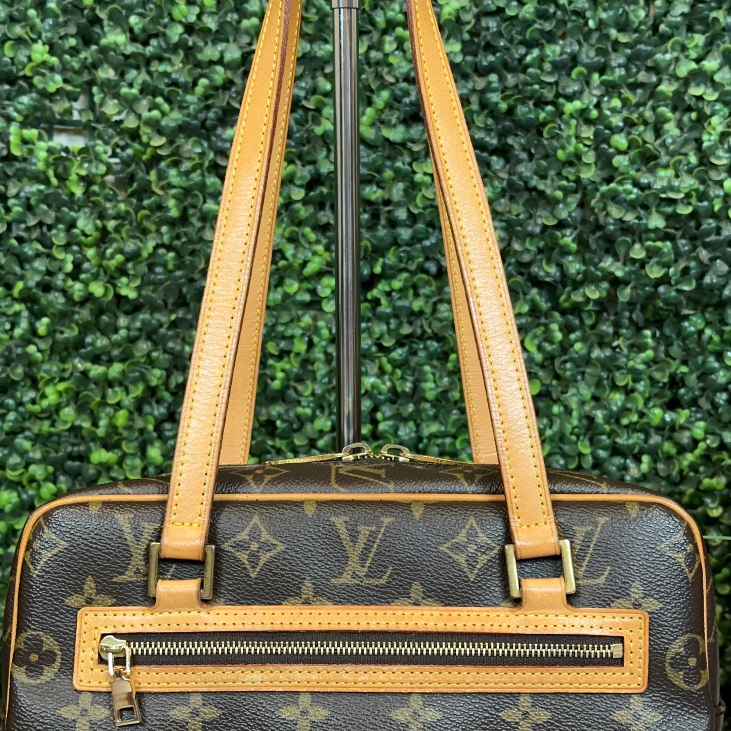 Louis Vuitton Monogram Canvas Cite MM Shoulder Bag