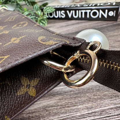 Louis Vuitton Vintage Toiletry 26 Monogram