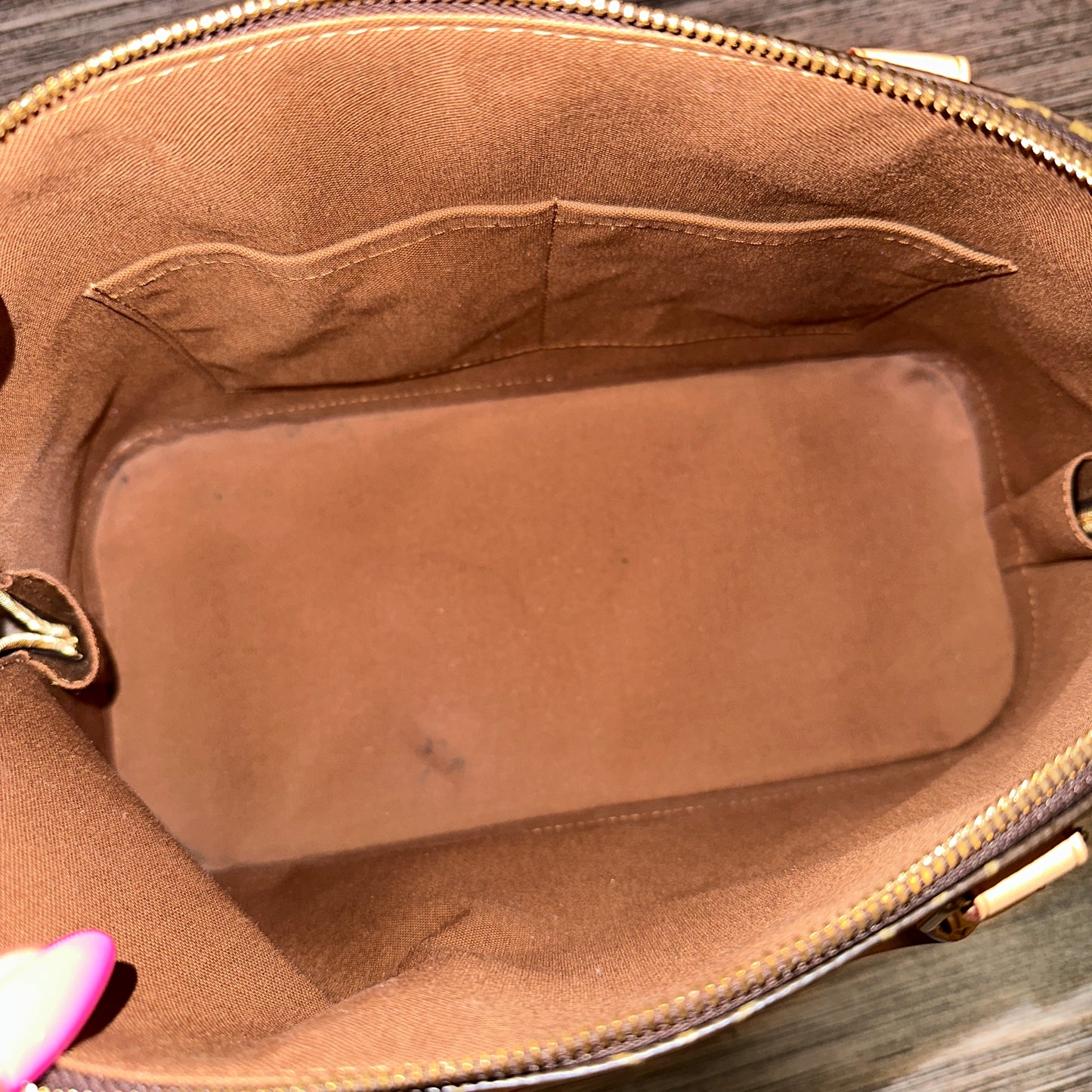 Louis Vuitton Alma MM Monogram