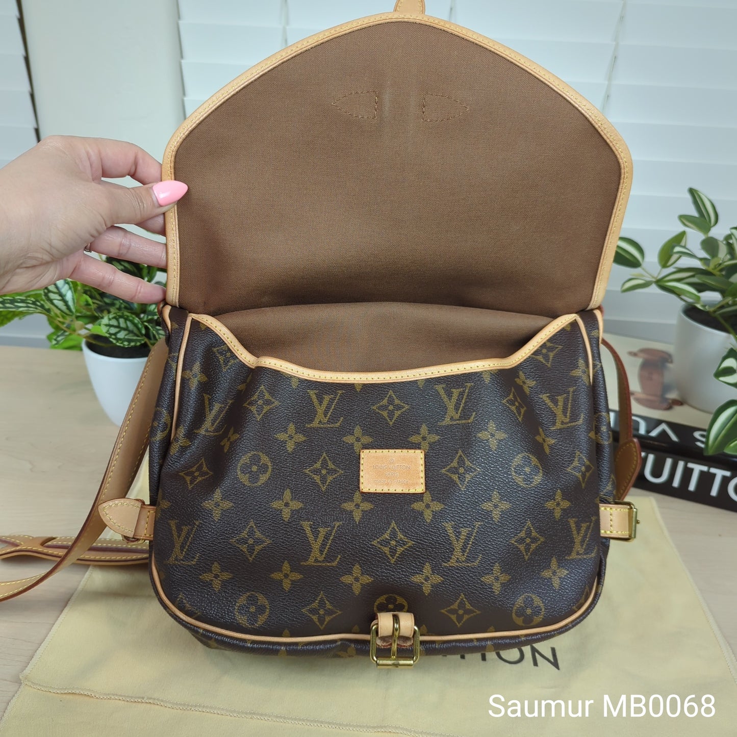 Louis Vuitton Monogram Saumur 30 Messenger Bag