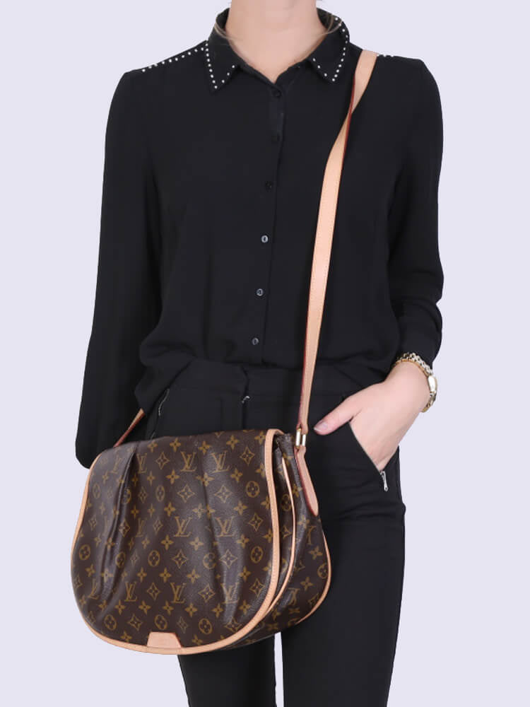 Louis Vuitton Menilmontant GM