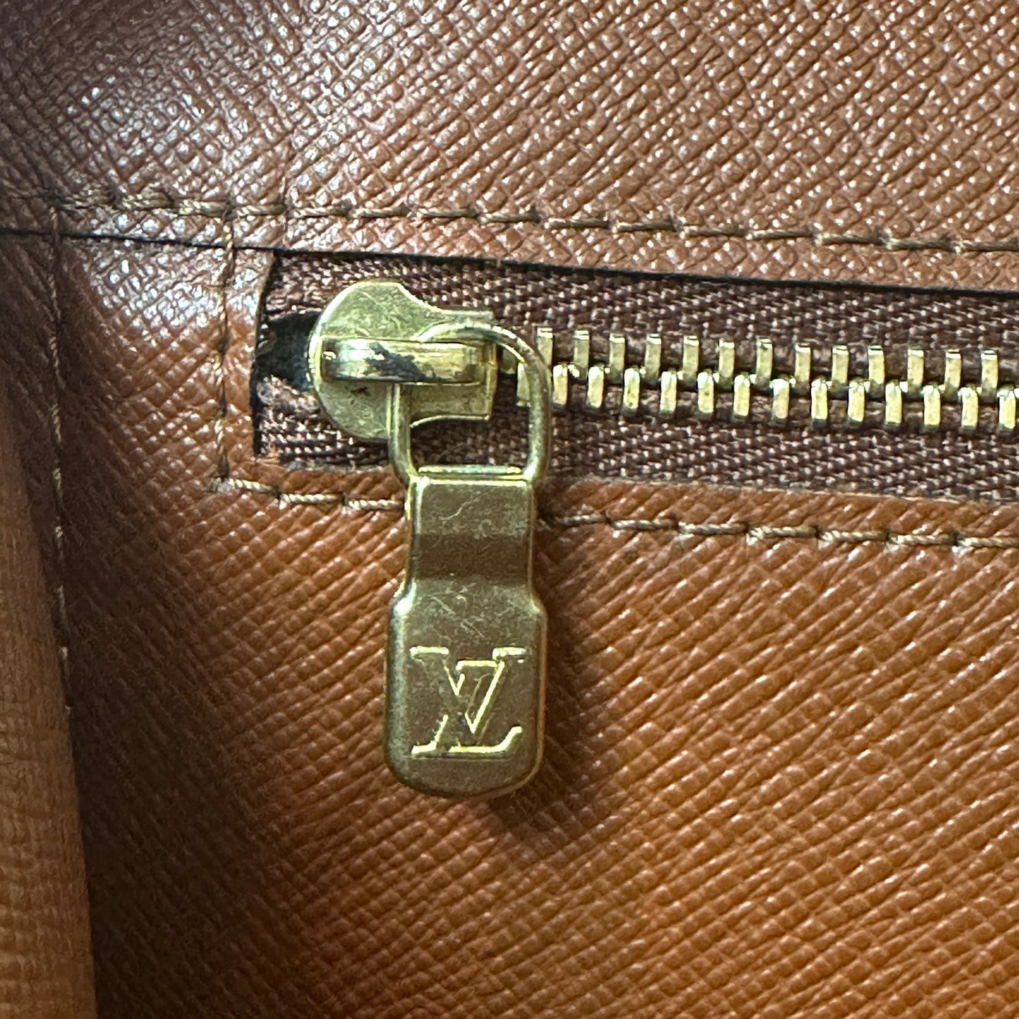 Louis Vuitton Vintage Monceau 28 Monogram