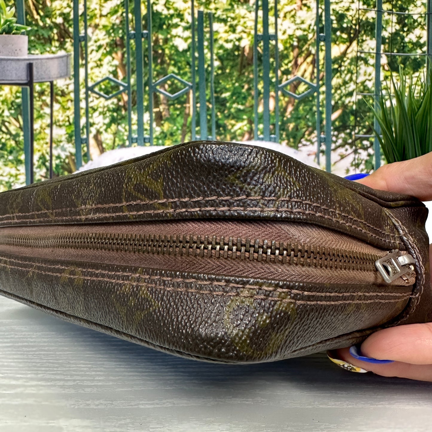Louis Vuitton Trousse Toilet 23