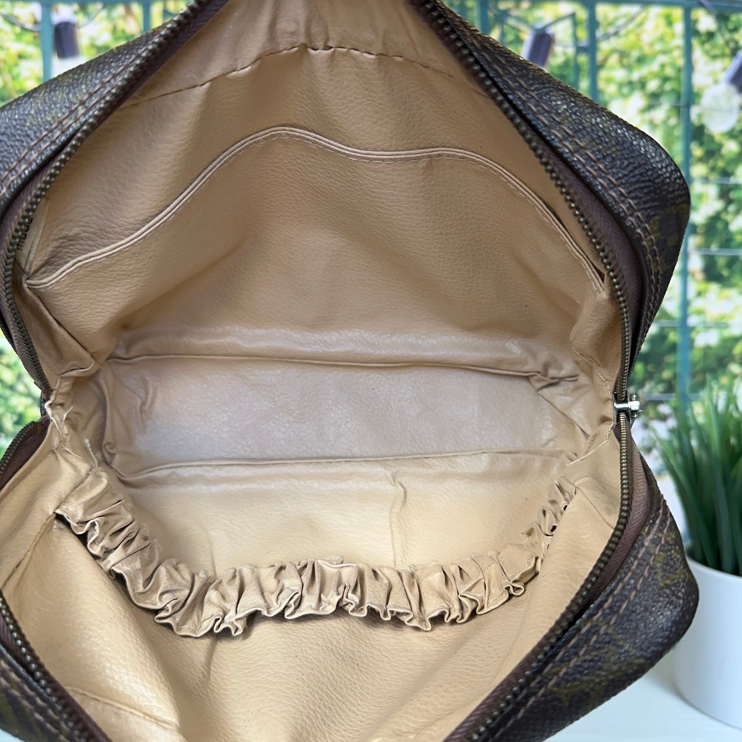 Louis Vuitton Trousse Toilet 23